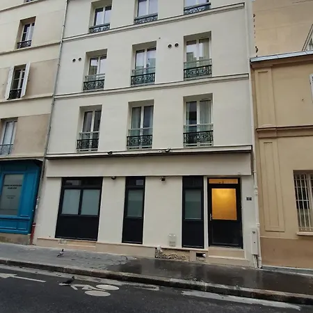 Explore Local Bakeries From A Boho Artist Loft Appartamento Parigi