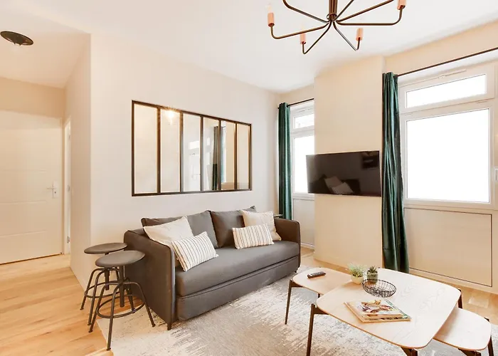 Explore Local Bakeries From A Boho Artist Loft Daire *