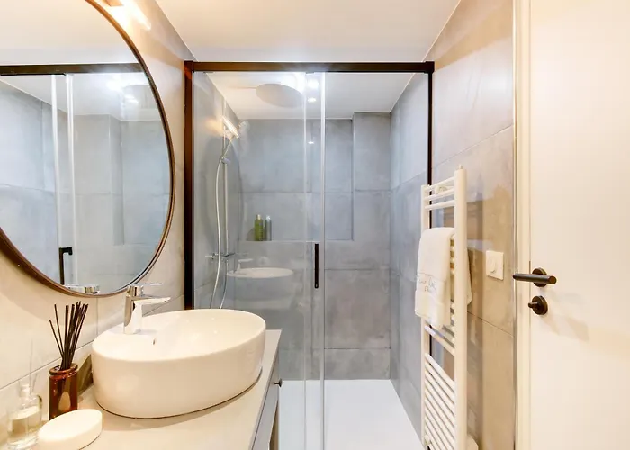 Explore Local Bakeries From A Boho Artist Loft * Paris