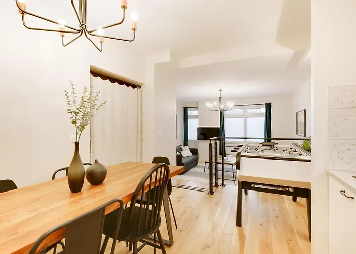 Explore Local Bakeries From A Boho Artist Loft Daire *