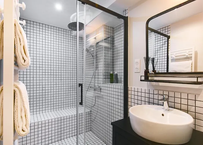 Explore Local Bakeries From A Boho Artist Loft Daire *