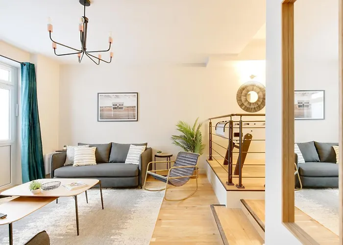 Explore Local Bakeries From A Boho Artist Loft شقة باريس
